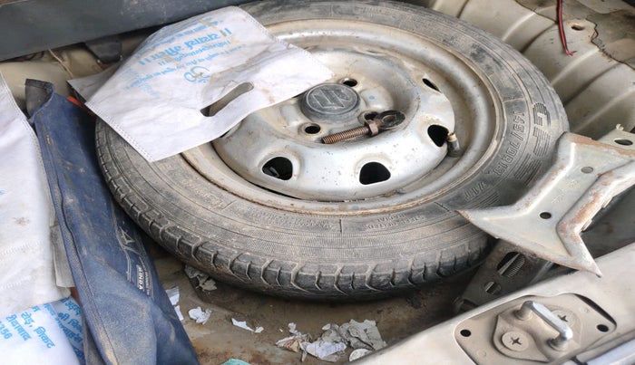 2011 Maruti Zen Estilo LXI, Petrol, Manual, 1,23,299 km, tyre