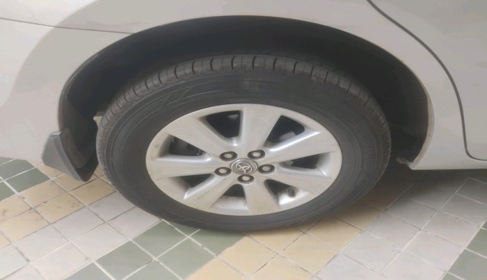 2015 Toyota Corolla Altis G PETROL, Petrol, Manual, 58,306 km, tyre