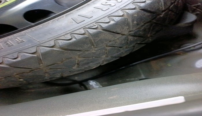 2012 Audi A4 2.0 TDI Multitronic, Diesel, Automatic, 1,15,962 km, tyre