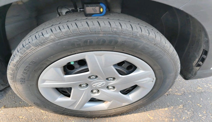 2022 Hyundai VENUE SX 1.2 PETROL, Petrol, Manual, 28,114 km, tyre