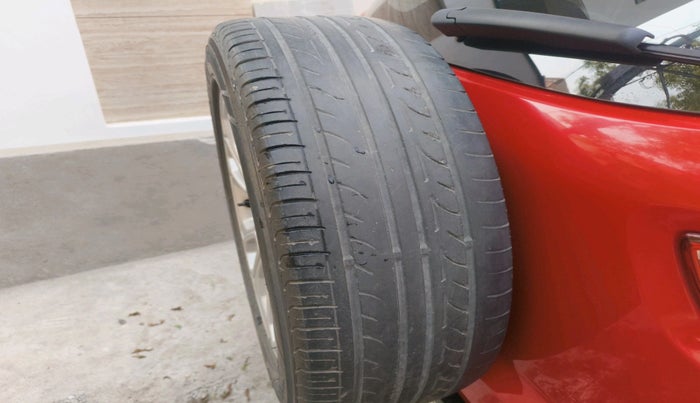 2017 Ford Ecosport TITANIUM + 1.5L DIESEL, Diesel, Manual, 2,22,415 km, tyre