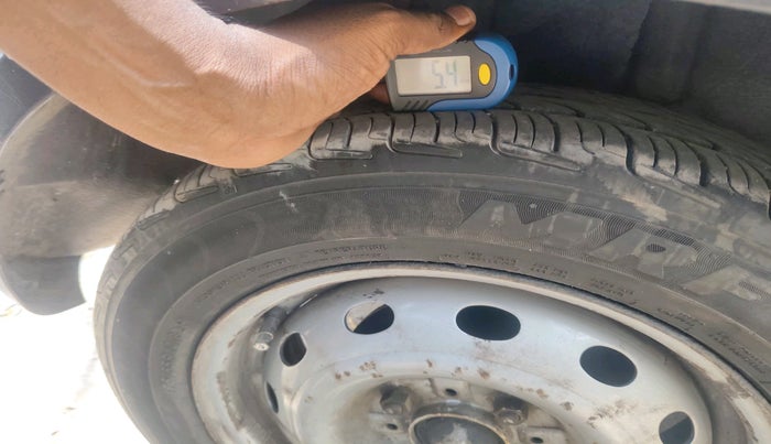 2011 Ford Figo EXI 1.4 DIESEL, Diesel, Manual, 1,11,275 km, tyre