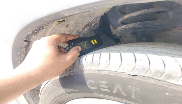 2025 Skoda Kylaq Signature Plus AT, Petrol, Automatic, 14,667 km, tyre