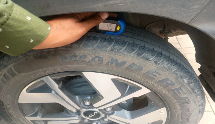 2021 KIA SONET HTX 1.0 IMT, Petrol, Manual, 88,191 km, tyre