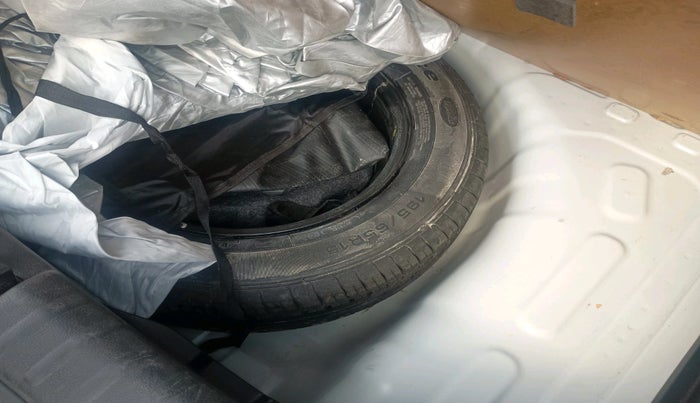 2021 KIA SONET HTX 1.0 IMT, Petrol, Manual, 88,191 km, tyre