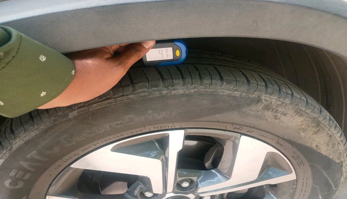 2021 KIA SONET HTX 1.0 IMT, Petrol, Manual, 88,191 km, tyre