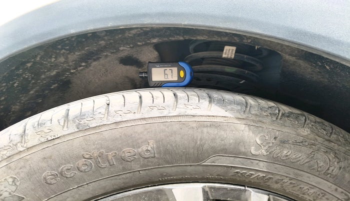 2023 Mahindra XUV700 MX D MT 5 STR, Diesel, Manual, 12,869 km, tyre