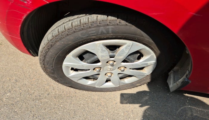 2016 Hyundai Eon MAGNA +, Petrol, Manual, 28,598 km, tyre