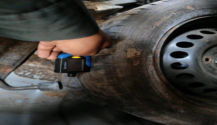 2014 Hyundai Xcent S (O) 1.2, Petrol, Manual, 92,657 km, tyre