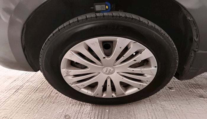 2013 Maruti Ertiga VXI CNG, CNG, Manual, 1,13,901 km, tyre