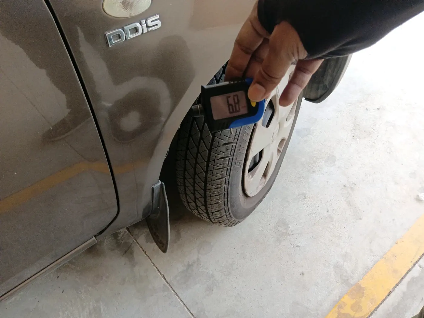 2011 Maruti Ritz VDI, Diesel, Manual, 53,118 km, tyre