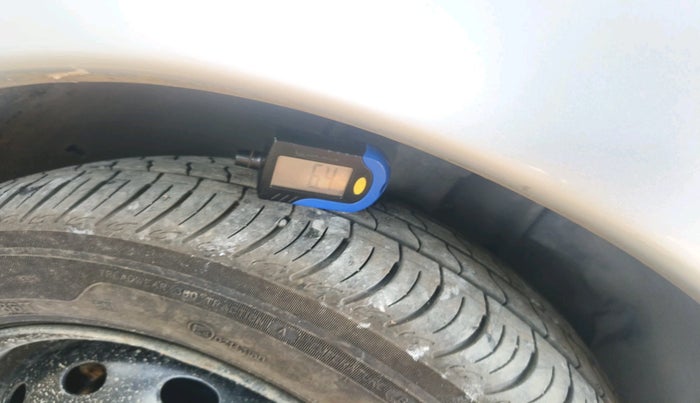 2011 Tata Indigo CS LX TDI, Diesel, Manual, 3,33,456 km, tyre