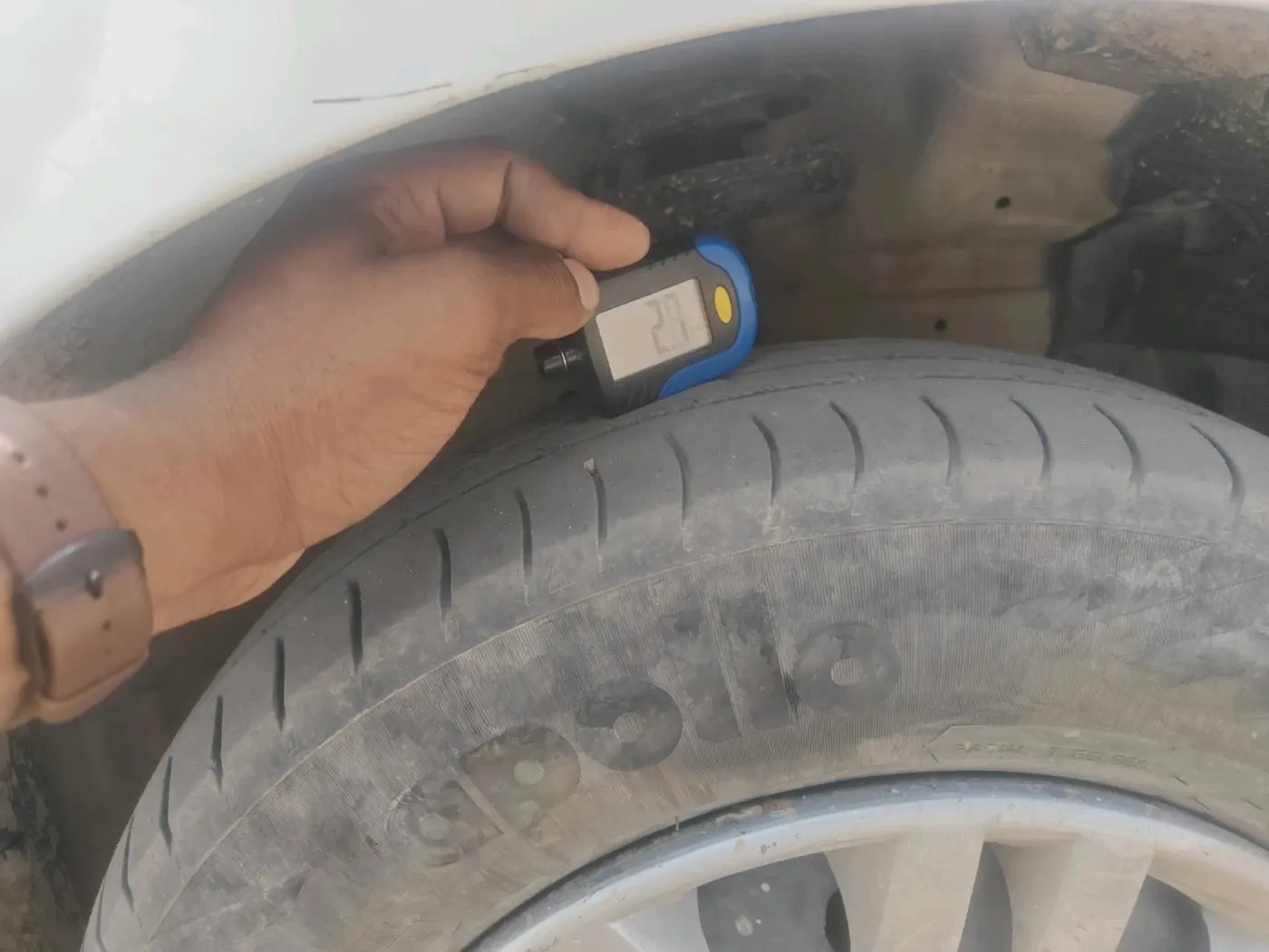 2013 Maruti Swift Dzire VDI, Diesel, Manual, 1,30,685 km, tyre