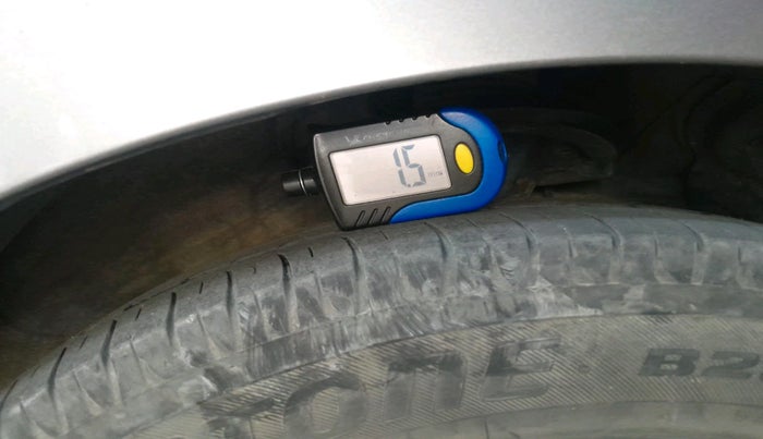 2013 Hyundai Eon MAGNA +, Petrol, Manual, 97,648 km, tyre