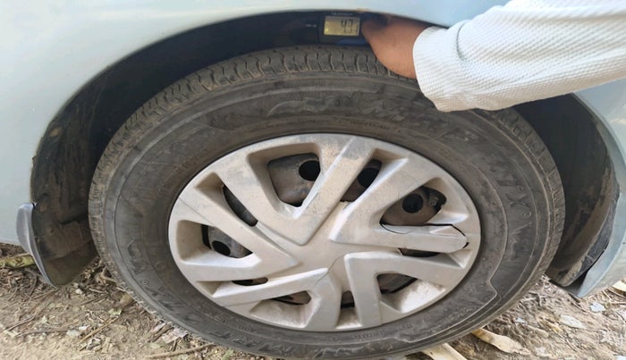 2011 Hyundai i10 MAGNA 1.1, Petrol, Manual, 69,086 km, tyre