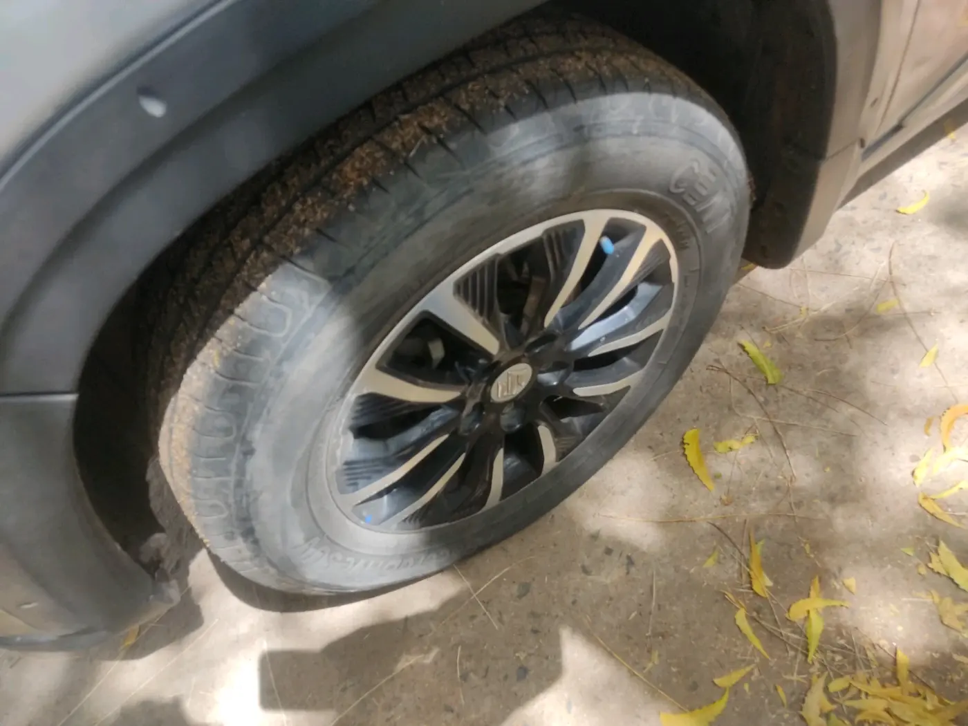 2021 Maruti Vitara Brezza VXI, Petrol, Manual, 64,623 km, tyre