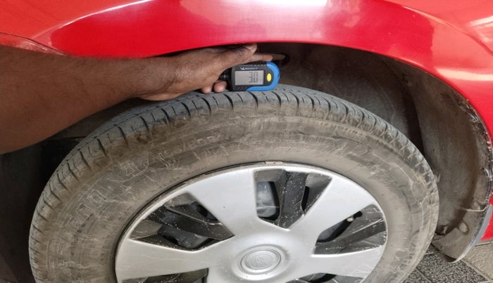 2020 Maruti Swift VXI, Petrol, Manual, 66,840 km, tyre