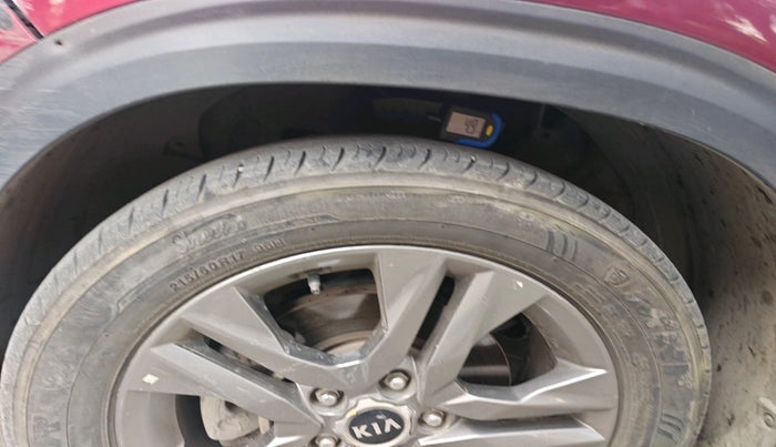 2021 KIA SELTOS HTX 1.5 DIESEL, Diesel, Manual, 1,13,201 km, tyre