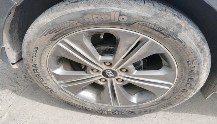 2017 Hyundai Creta SX PLUS AT 1.6 PETROL, Petrol, Automatic, 71,623 km, tyre