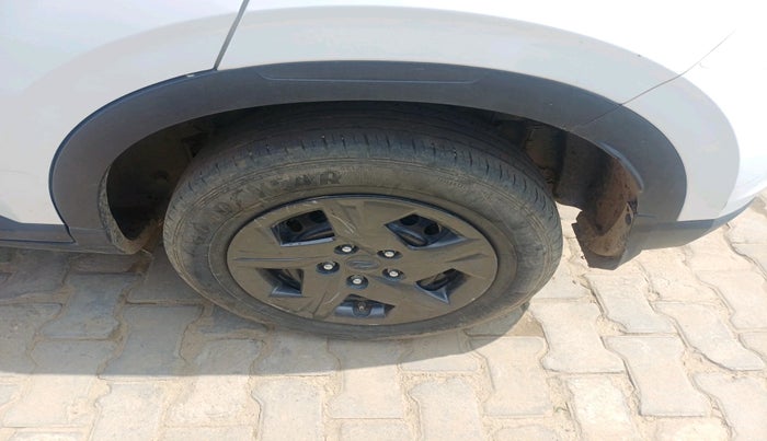 2023 Hyundai VENUE S PLUS 1.5 CRDI, Diesel, Manual, 40,000 km, tyre