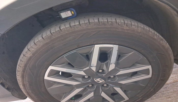 2022 Hyundai VENUE S PLUS 1.5 CRDI, Diesel, Manual, 65,080 km, tyre