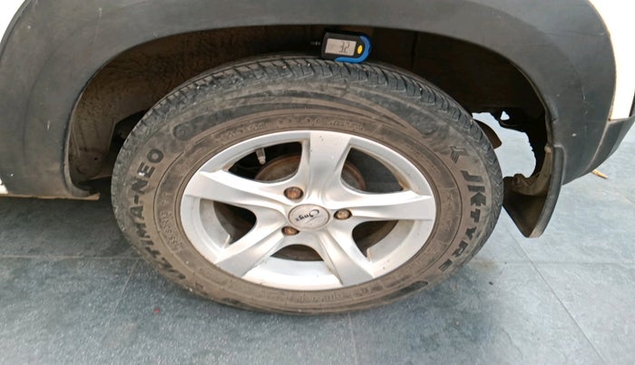 2016 Renault Kwid RXT 0.8, CNG, Manual, 82,672 km, tyre