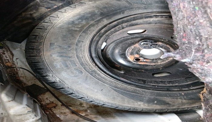 2016 Renault Kwid RXT 0.8, CNG, Manual, 82,672 km, tyre