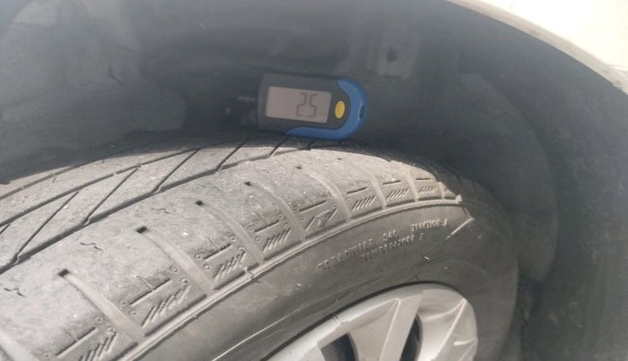 2011 Hyundai i20 MAGNA 1.2, Petrol, Manual, 91,786 km, tyre