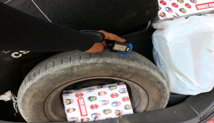 2016 Maruti Wagon R 1.0 LXI CNG, CNG, Manual, 1,00,919 km, tyre