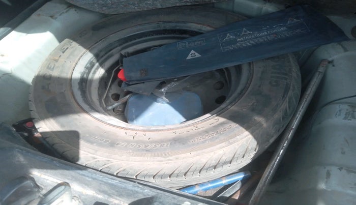 2014 Hyundai i20 SPORTZ 1.4 CRDI, Diesel, Manual, 1,77,623 km, tyre