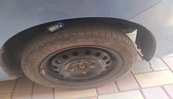 2014 Maruti Wagon R 1.0 VXI, CNG, Manual, 1,48,239 km, tyre