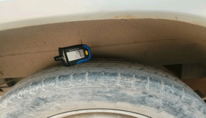 2012 Maruti OMNI E STD, Petrol, Manual, 1,03,130 km, tyre