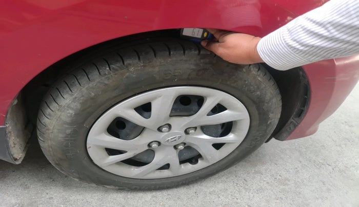 2017 Hyundai Grand i10 SPORTZ 1.2 KAPPA VTVT, CNG, Manual, 55,113 km, tyre