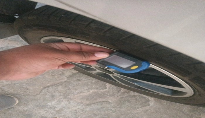 2012 Tata Manza ELAN SAFIRE, Petrol, Manual, 97,813 km, tyre