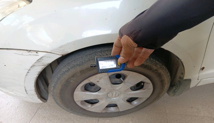 2011 Maruti Swift VDI, Diesel, Manual, 2,10,223 km, tyre