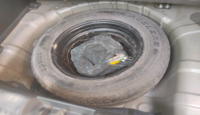 2013 Hyundai i20 SPORTZ 1.2, Petrol, Manual, 51,897 km, tyre