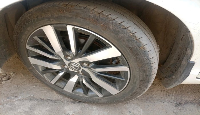 2022 Honda City 1.5L I-VTEC ZX, Petrol, Manual, 80,000 km, tyre