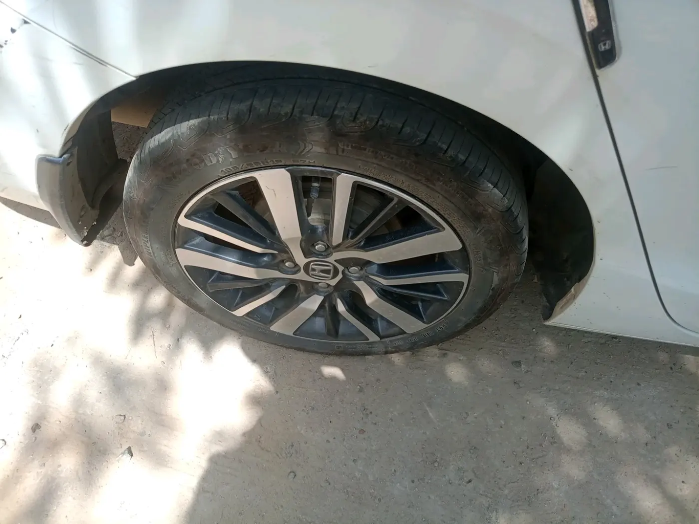 2022 Honda City 1.5L I-VTEC ZX, Petrol, Manual, 80,000 km, tyre