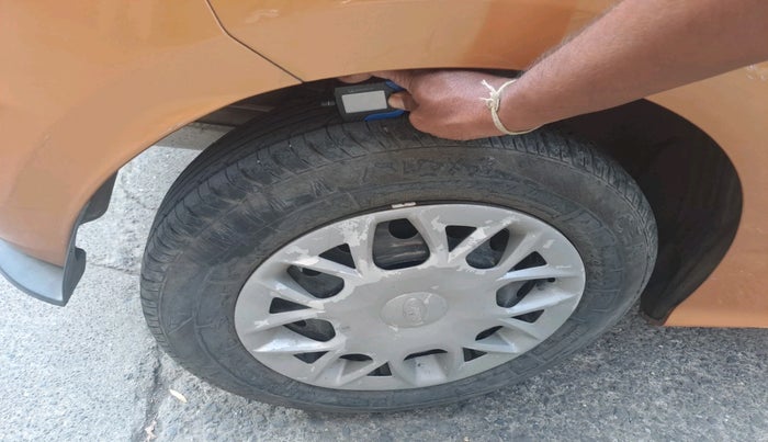 2016 Ford New Figo TREND 1.2 PETROL, Petrol, Manual, 18,454 km, tyre