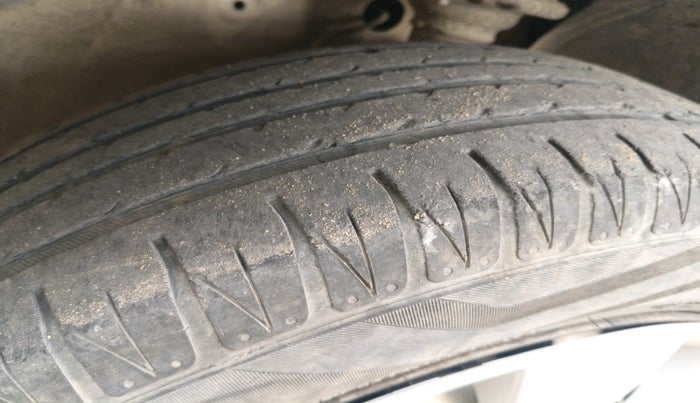 2017 Maruti IGNIS SIGMA 1.2, CNG, Manual, 1,27,415 km, tyre