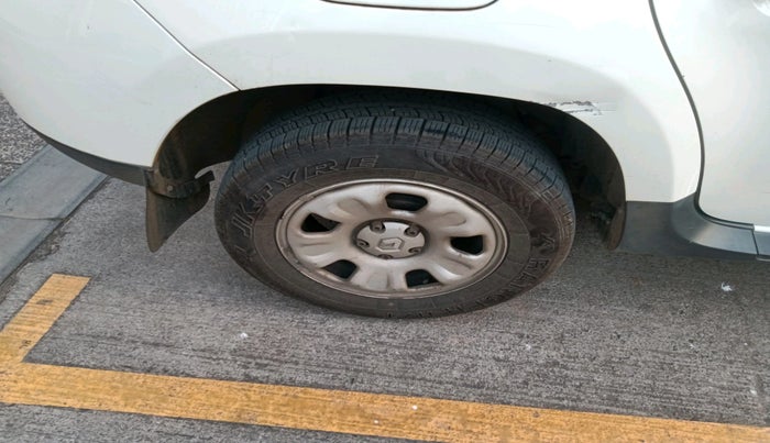 2015 Renault Duster RXL PETROL, Petrol, Manual, 42,773 km, tyre