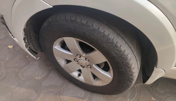 2012 Chevrolet Captiva LTZ AWD AT, Diesel, Automatic, 1,15,557 km, tyre