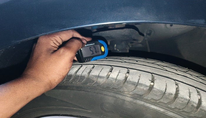 2022 Hyundai NEW I20 ASTA 1.2 MT, Petrol, Manual, 17,809 km, tyre