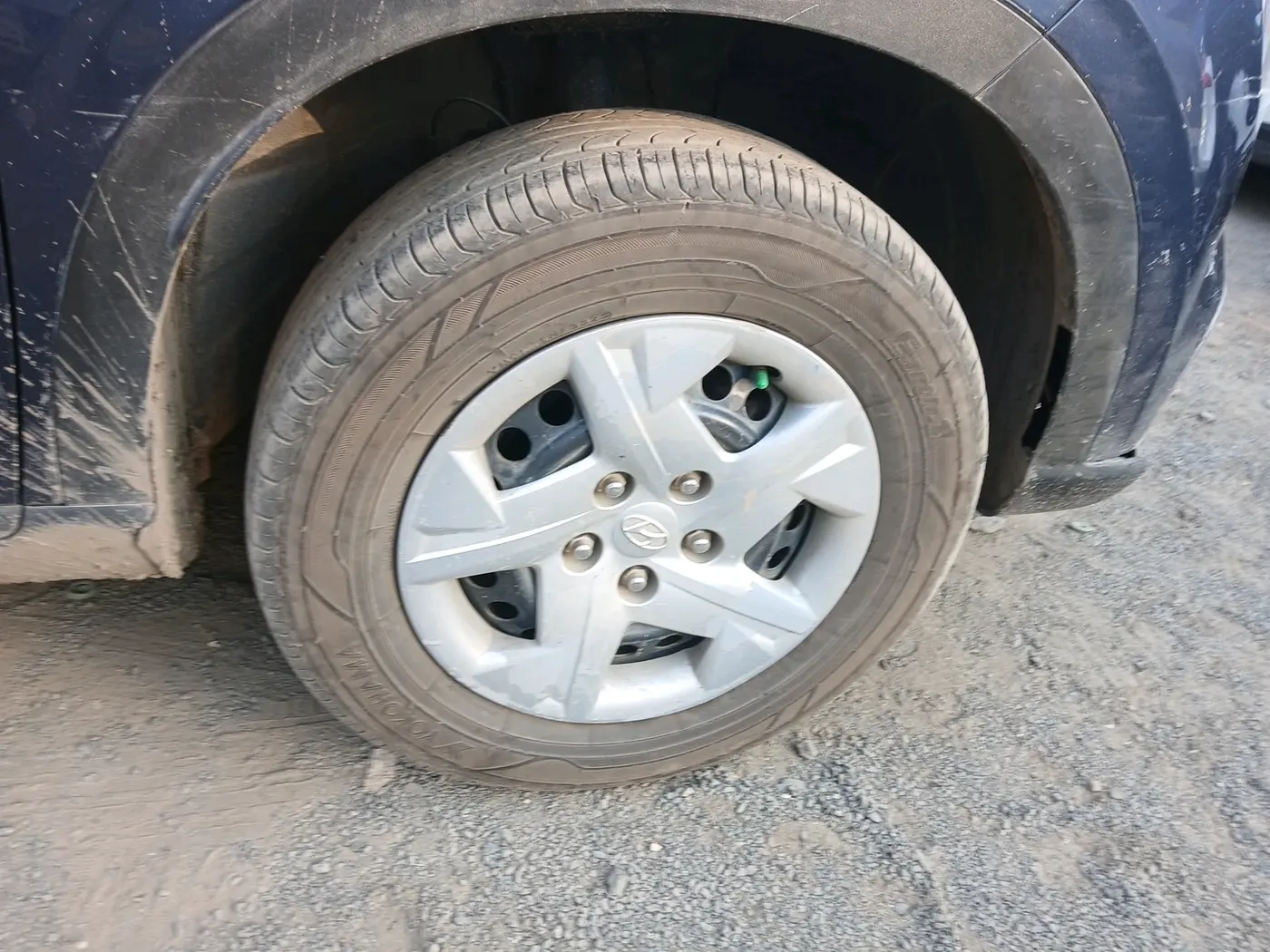 2021 Hyundai VENUE E 1.2, CNG, Manual, 1,74,283 km, tyre