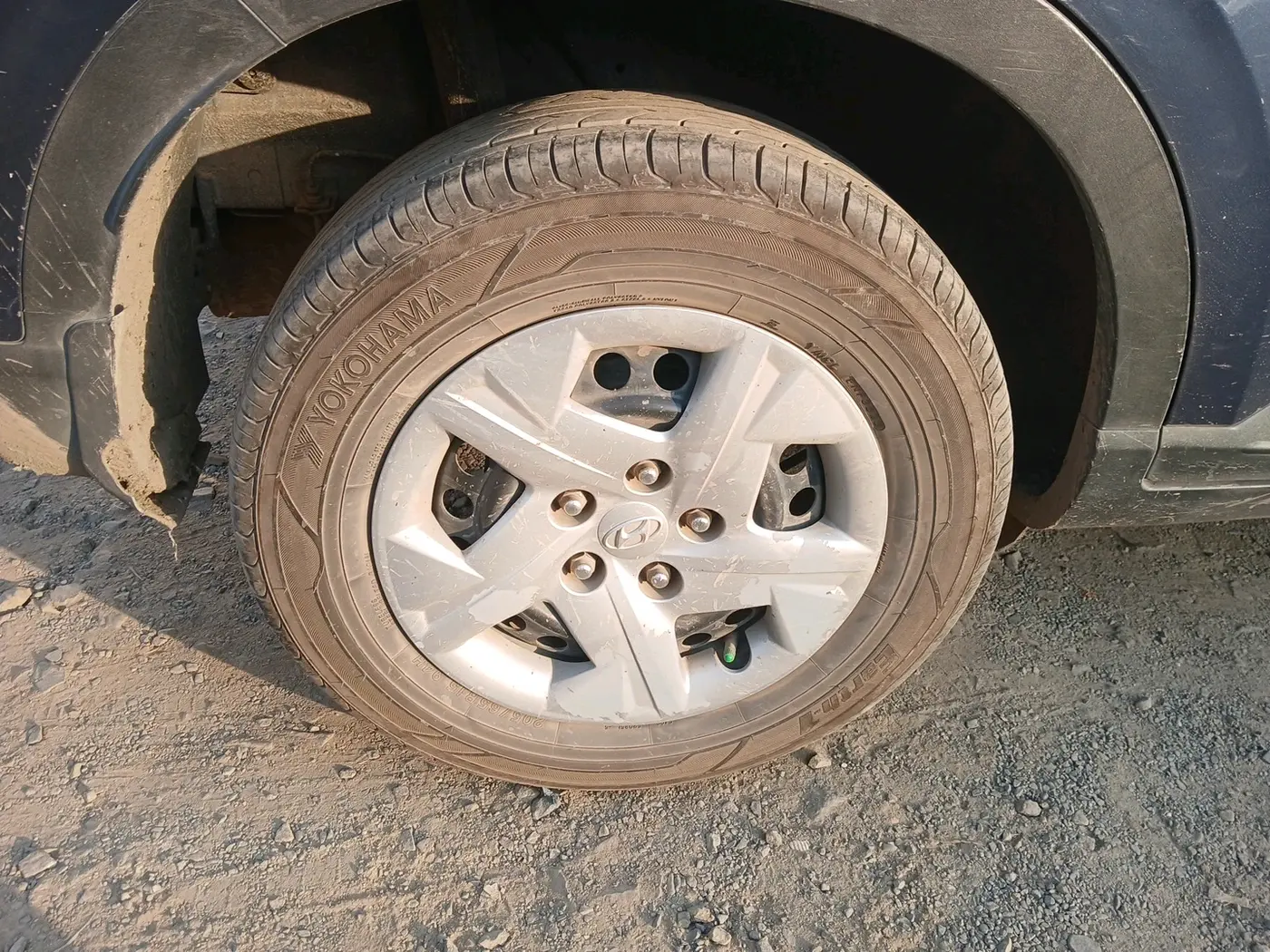 2021 Hyundai VENUE E 1.2, CNG, Manual, 1,74,283 km, tyre