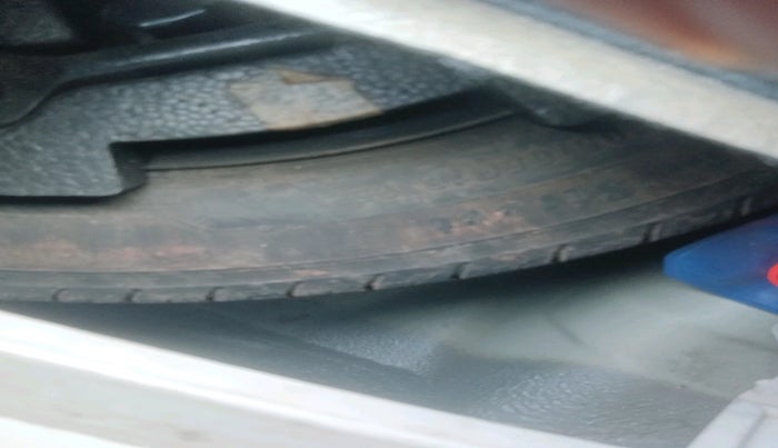 2019 Mahindra XUV300 W6 1.2 PETROL, Petrol, Manual, 56,241 km, tyre