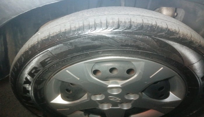 2019 Mahindra XUV300 W6 1.2 PETROL, Petrol, Manual, 56,241 km, tyre