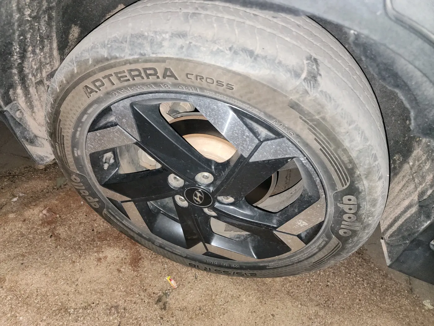 2021 Hyundai ALCAZAR PLATINUM (O) 6STR 2.0 AT, Petrol, Automatic, 54,128 km, tyre