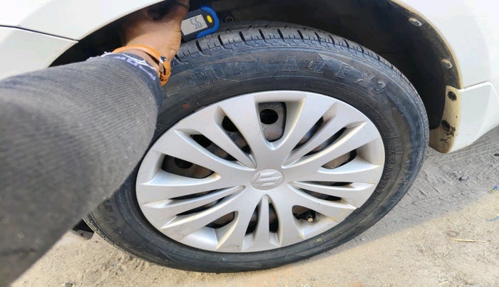 2015 Maruti Ertiga VXI, CNG, Manual, 1,02,109 km, tyre