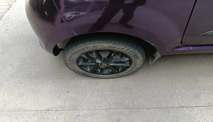 2015 Tata Nano TWIST XTA, Petrol, Automatic, 25,045 km, tyre